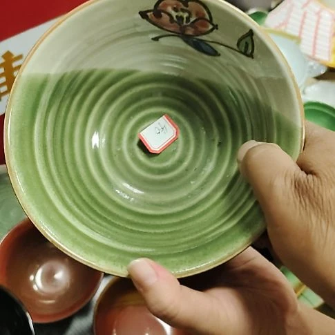 瓷片盘，沙锅，瓷片，瓶，碗，各种沙锅，摆件，