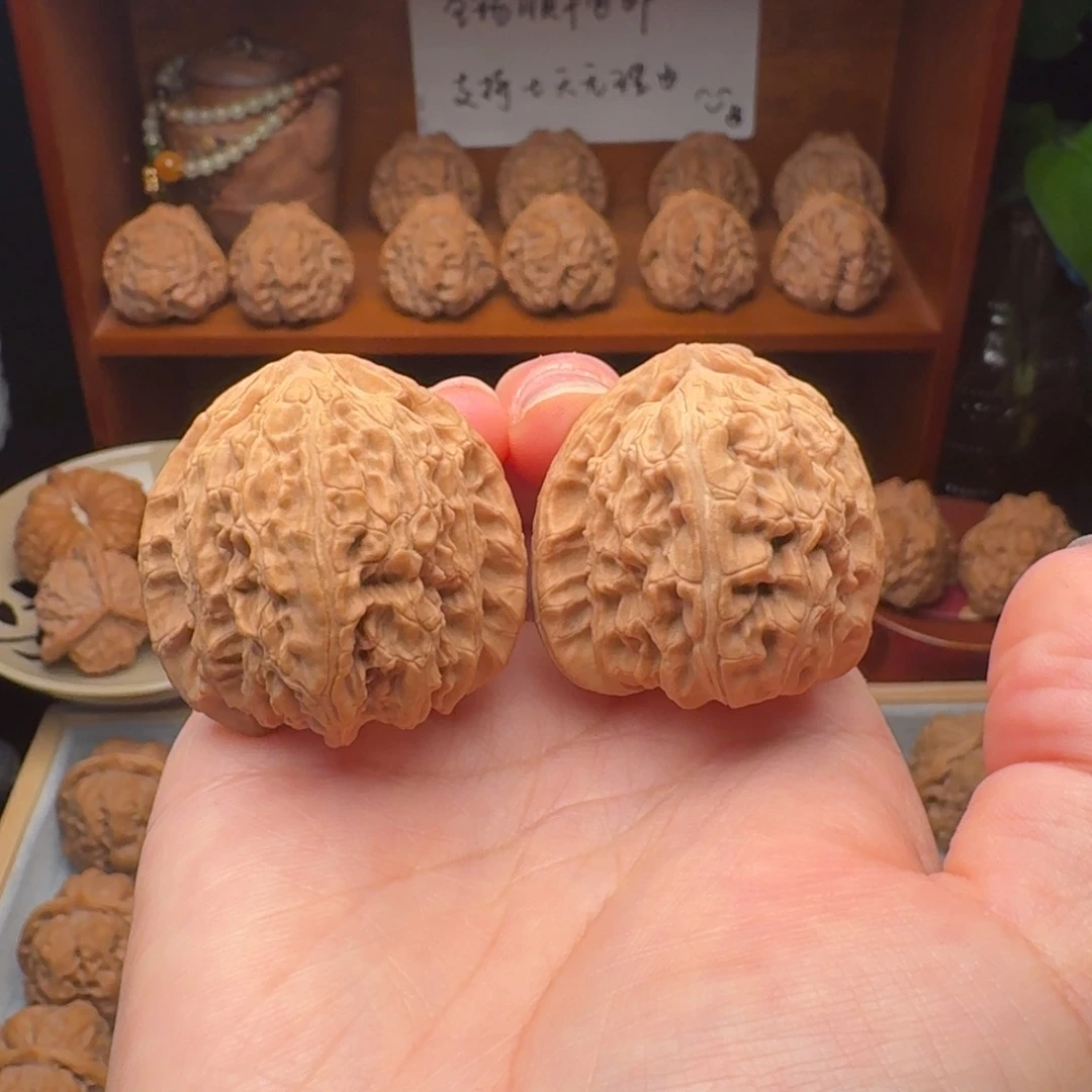 文玩核桃闪购三角白狮子37全品
