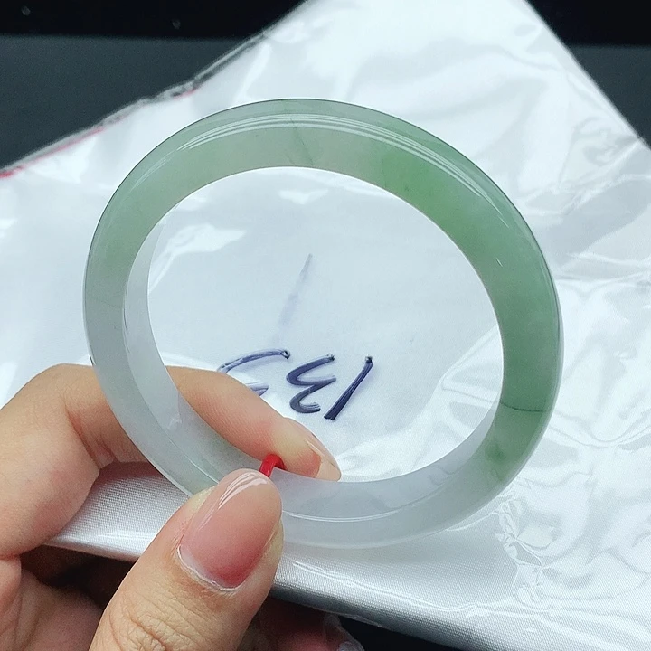 未镶嵌手镯翡翠135