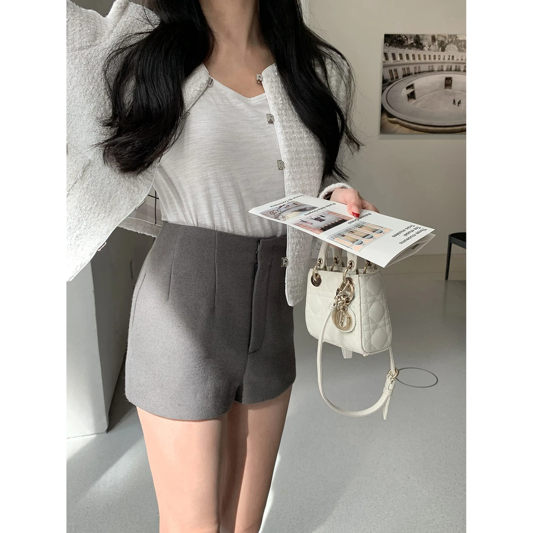 施薇靓9/22 罗兰女神裤 rose同款显瘦吸烟装毛呢短裤