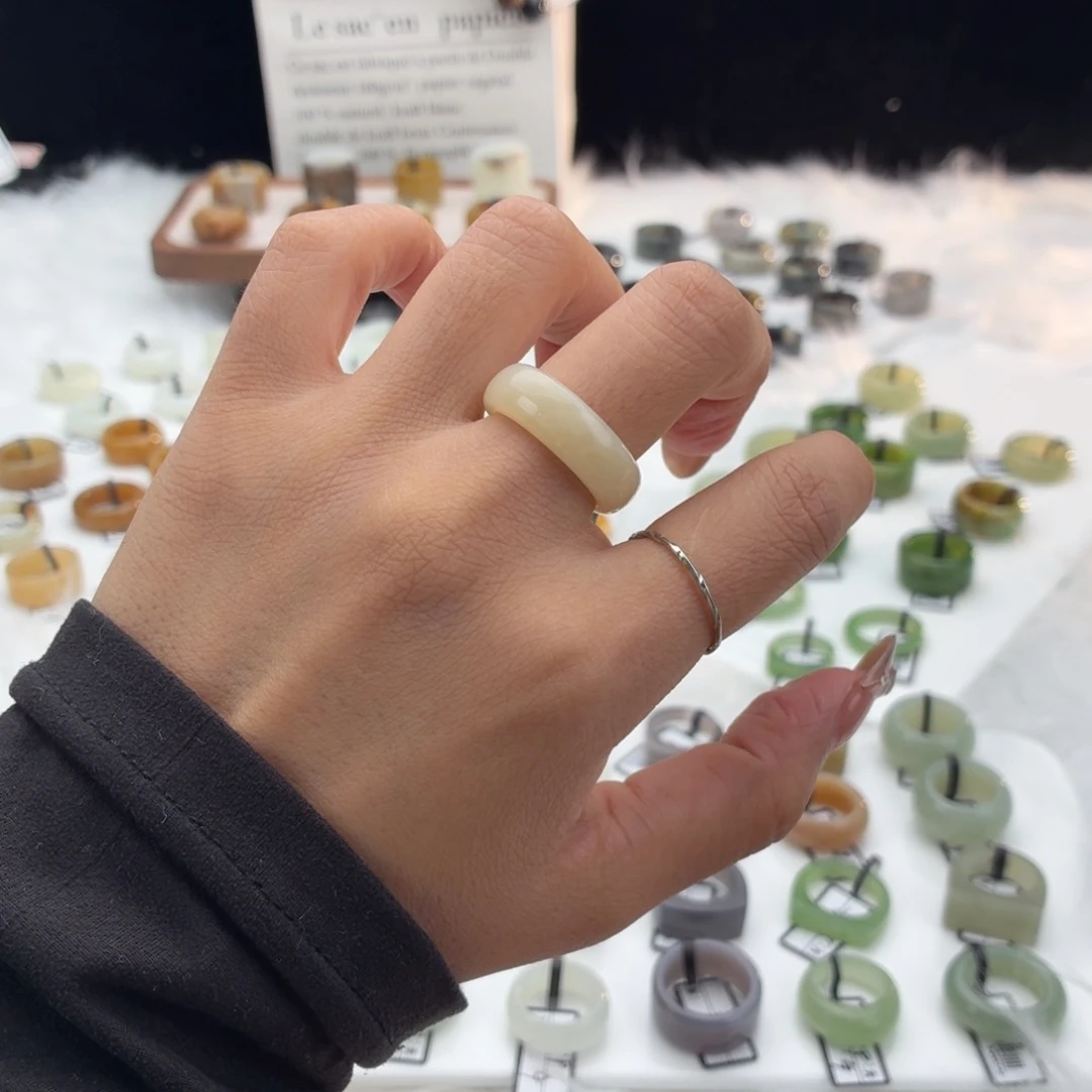 和田玉（糖玉）未镶嵌戒指Q31浅糖轮胎17.6不退换