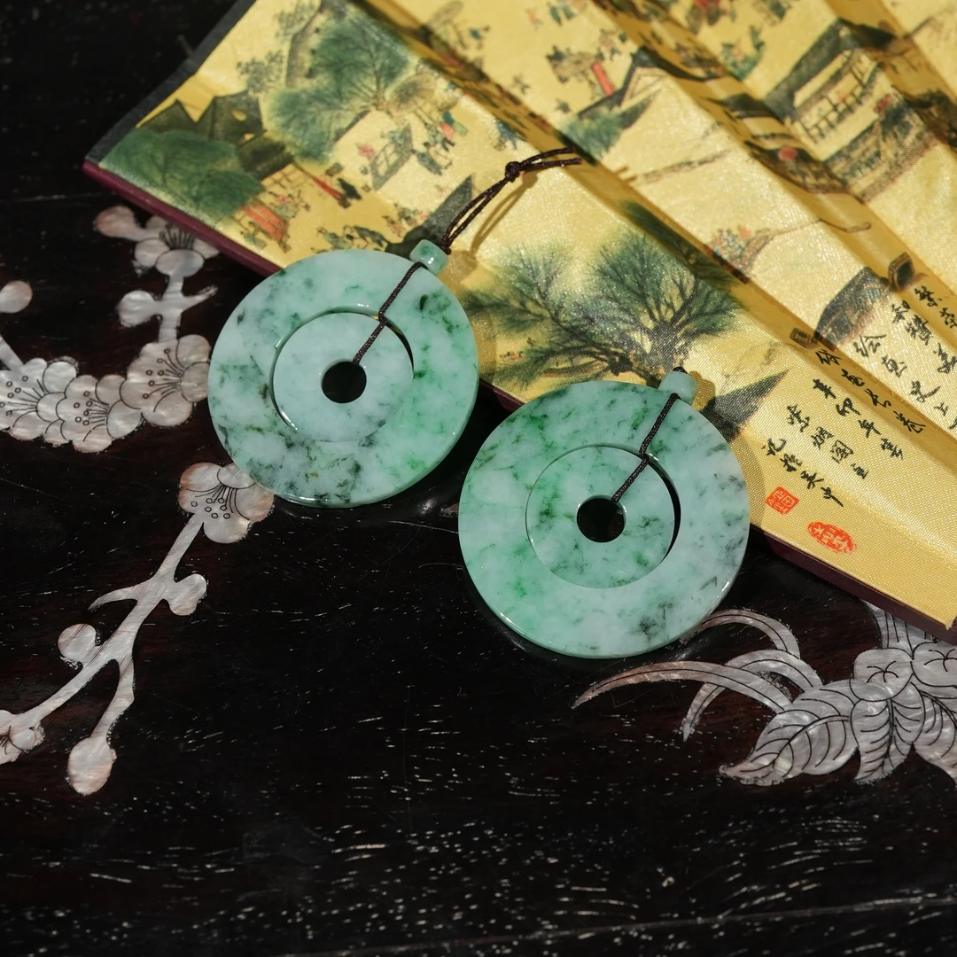 1.7香港王老板-翡翠吊坠多样性发一3y717