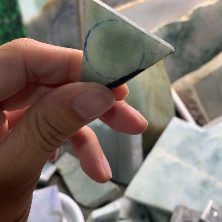 芳***姐定制翡翠未镶嵌天然缅甸A货翡翠