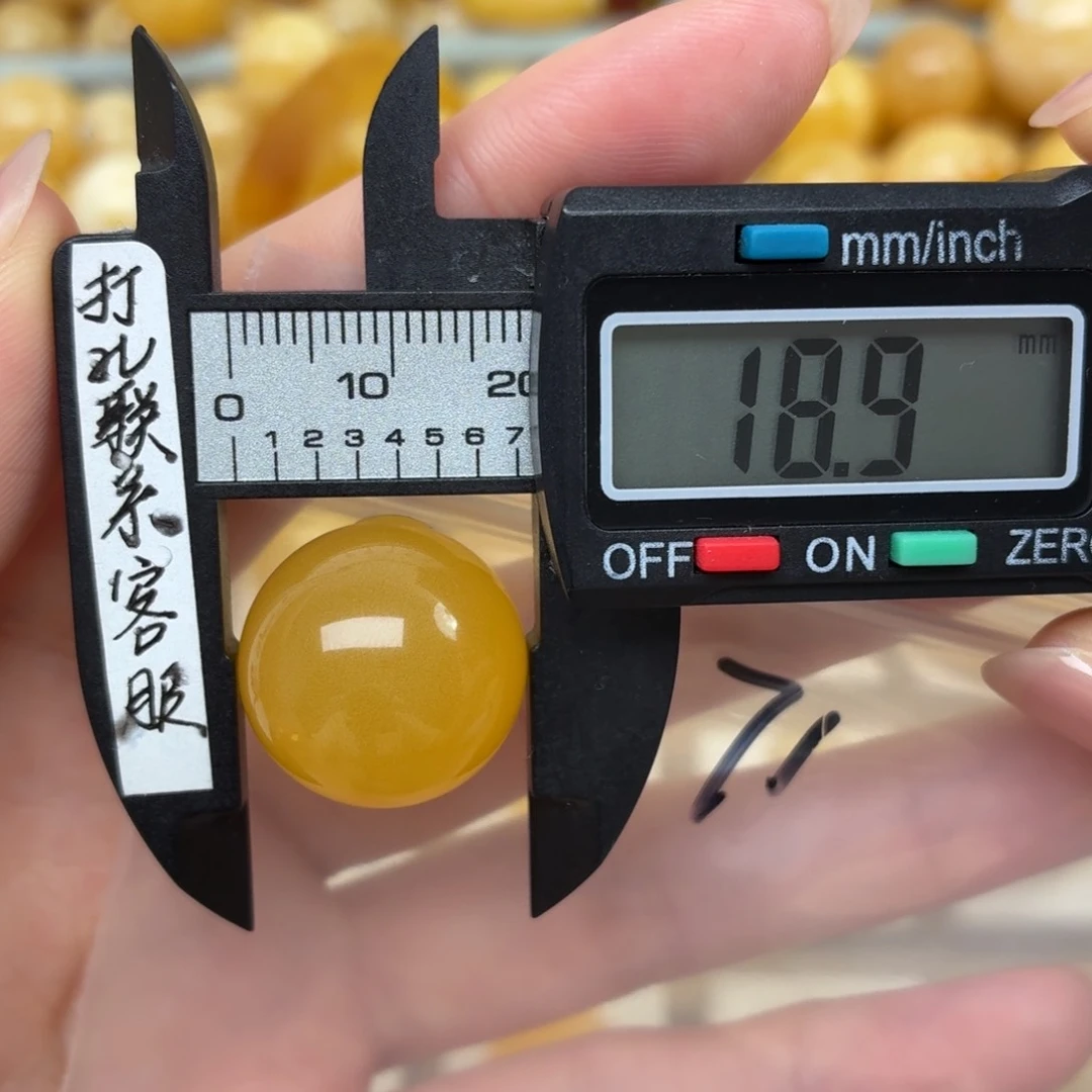 未镶嵌蜜蜡裸石蜜蜡