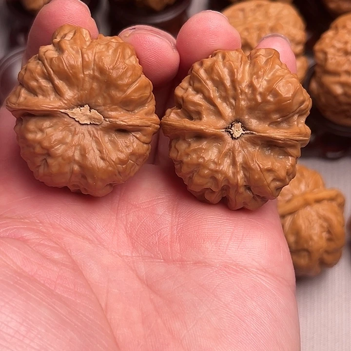 S***m吊坠桃核文玩核桃手把件