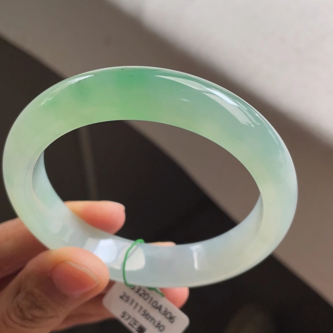 翡翠未镶嵌手镯冰胶甜甜绿手镯【强推】