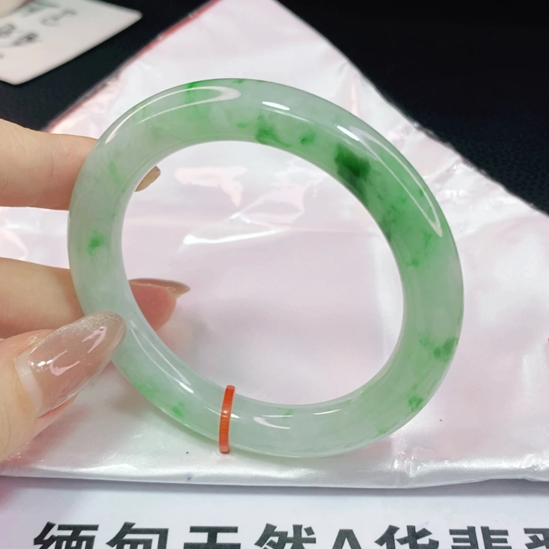 未镶嵌手镯翡翠55.8圆镯