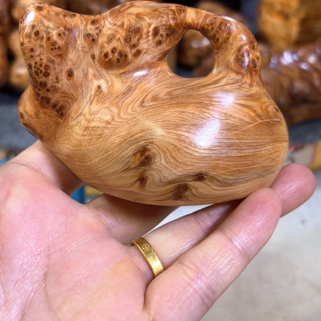 宝***灯柏木随行摆件手把件