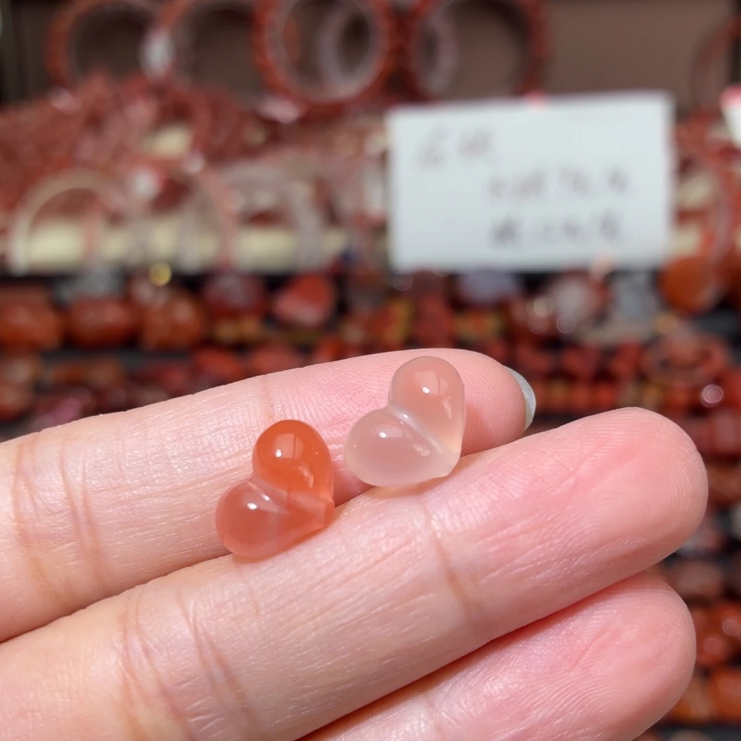 南红玛瑙未镶嵌颈饰屁桃心一对12+