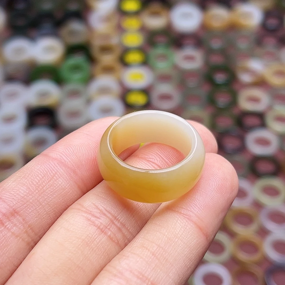 和田玉戒指未镶嵌18内径 17码金糖飘花