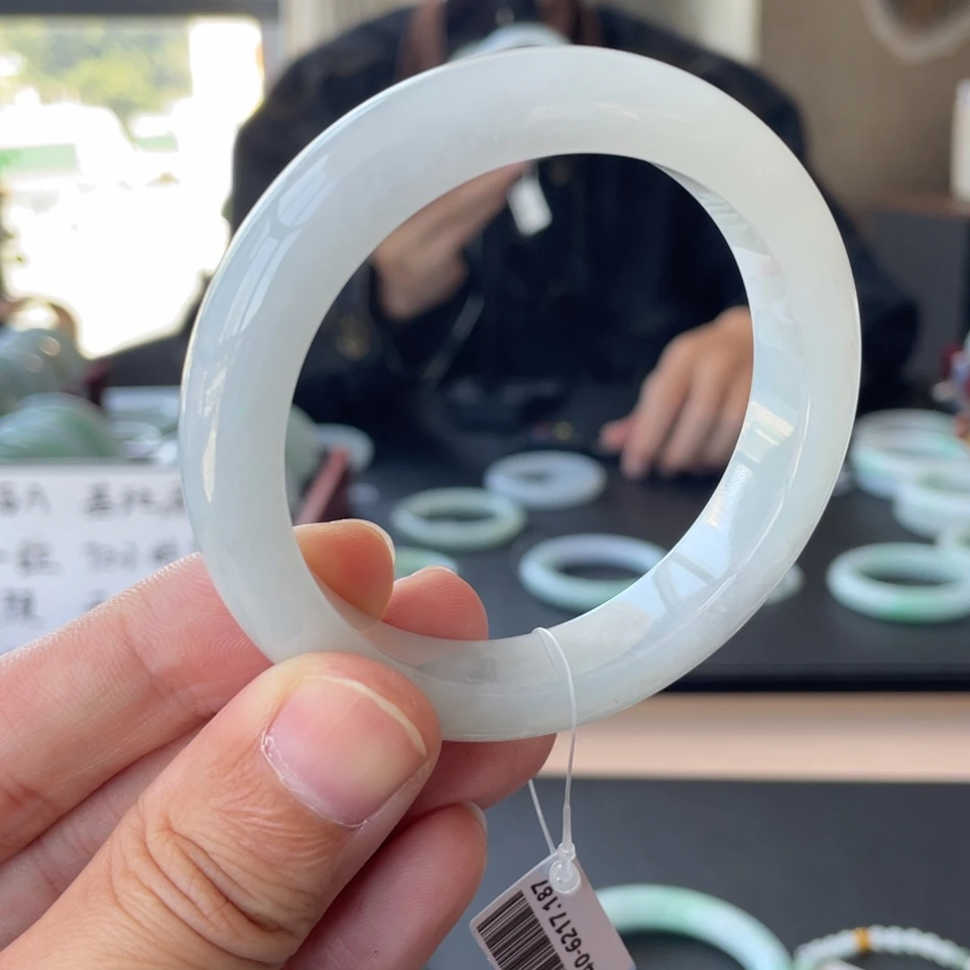 翡翠未镶嵌手镯26号链接56.6