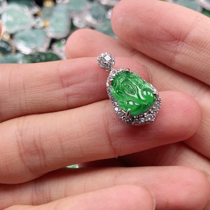 翡翠未镶嵌吊坠(不含链)