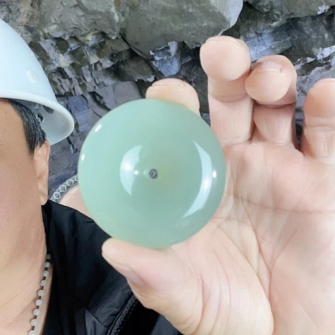 蛇纹石玉未镶嵌珠宝奇石