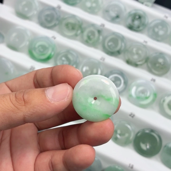 翡翠未镶嵌颈饰缅甸天然A货翡翠29.4-6.0