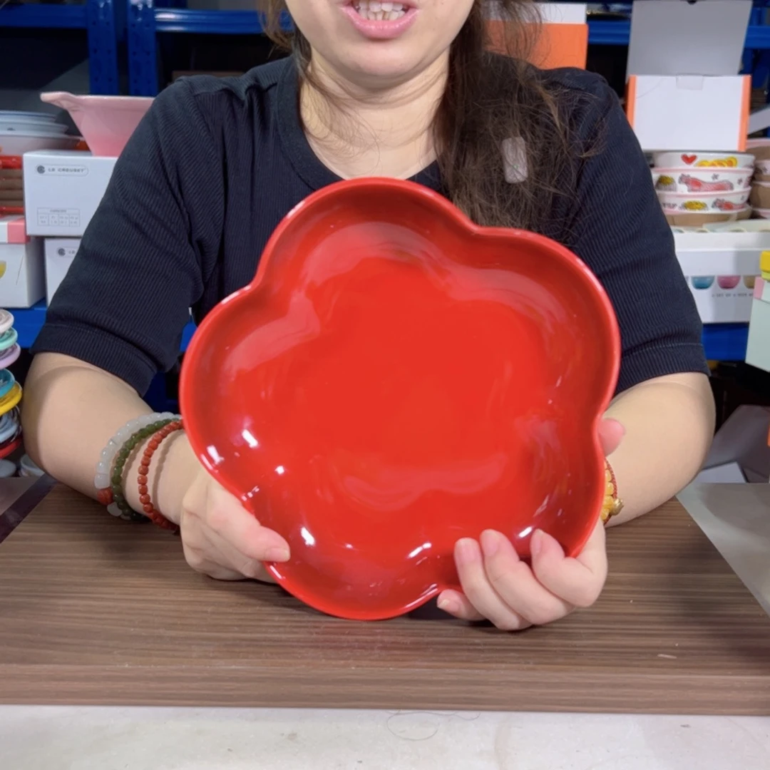 陶瓷红色花朵深盘