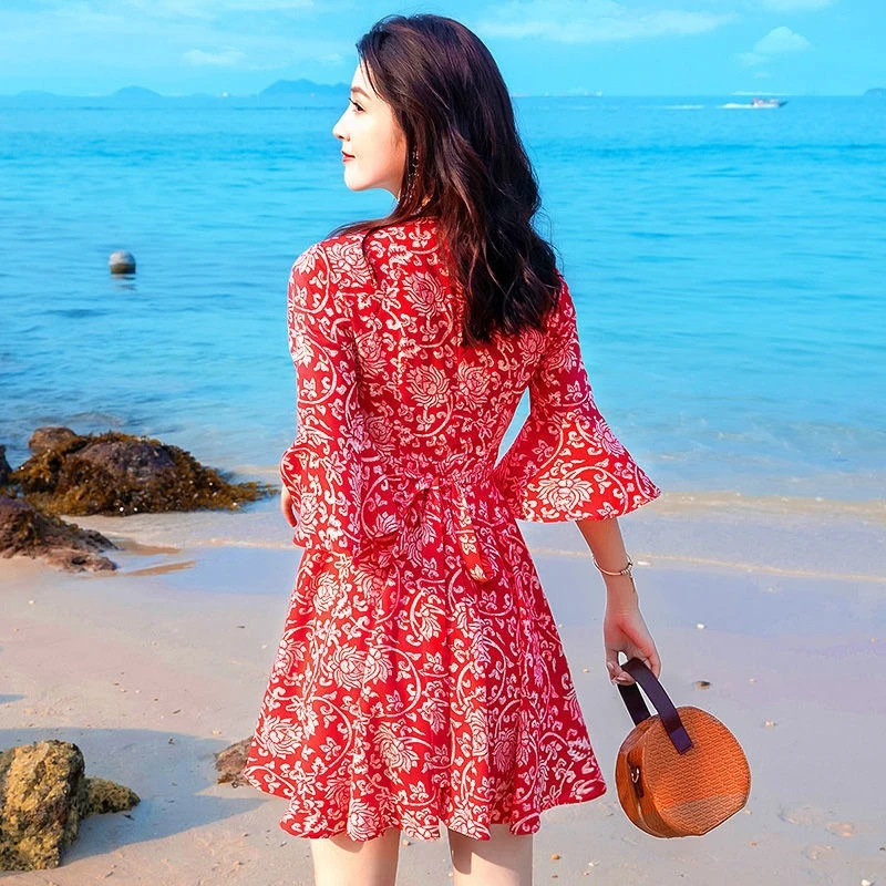 哥弟阿玛施正品收腰小个子翠花连衣裙2025新款海边度假沙滩短款领