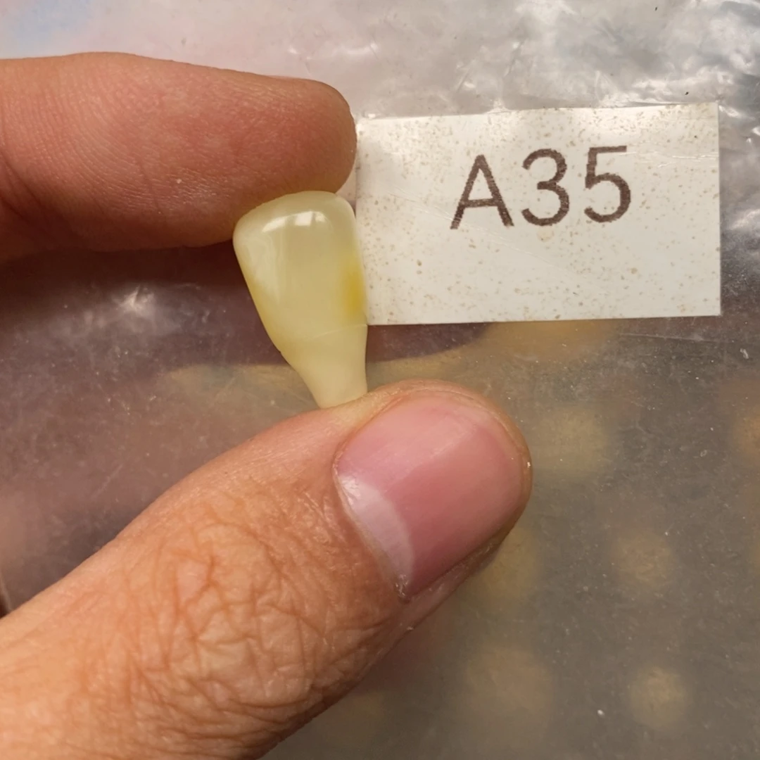 顾***页蜜蜡未镶嵌裸石好