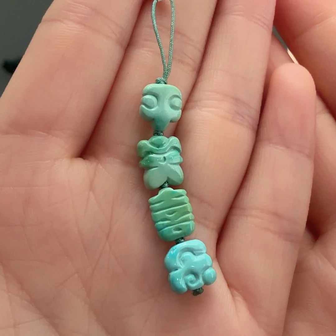 绿松石未镶嵌颈饰