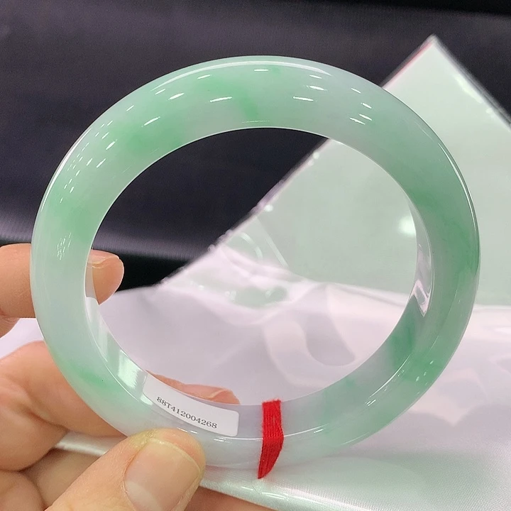 翡翠手镯未镶嵌正圈60