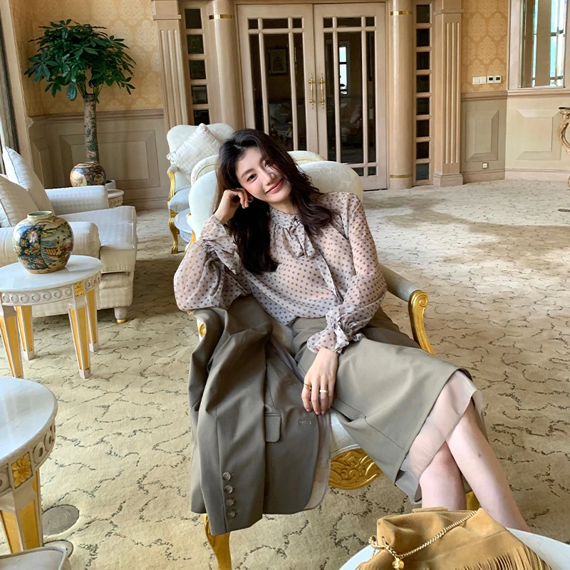 【ALONE SAVOR】龍喜儿苔点 古典浪漫风飘带微透衬衫小衫Z704