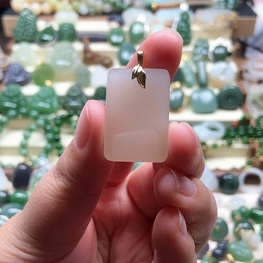 吊坠(不含链)18K金镶嵌和田玉诺*儿