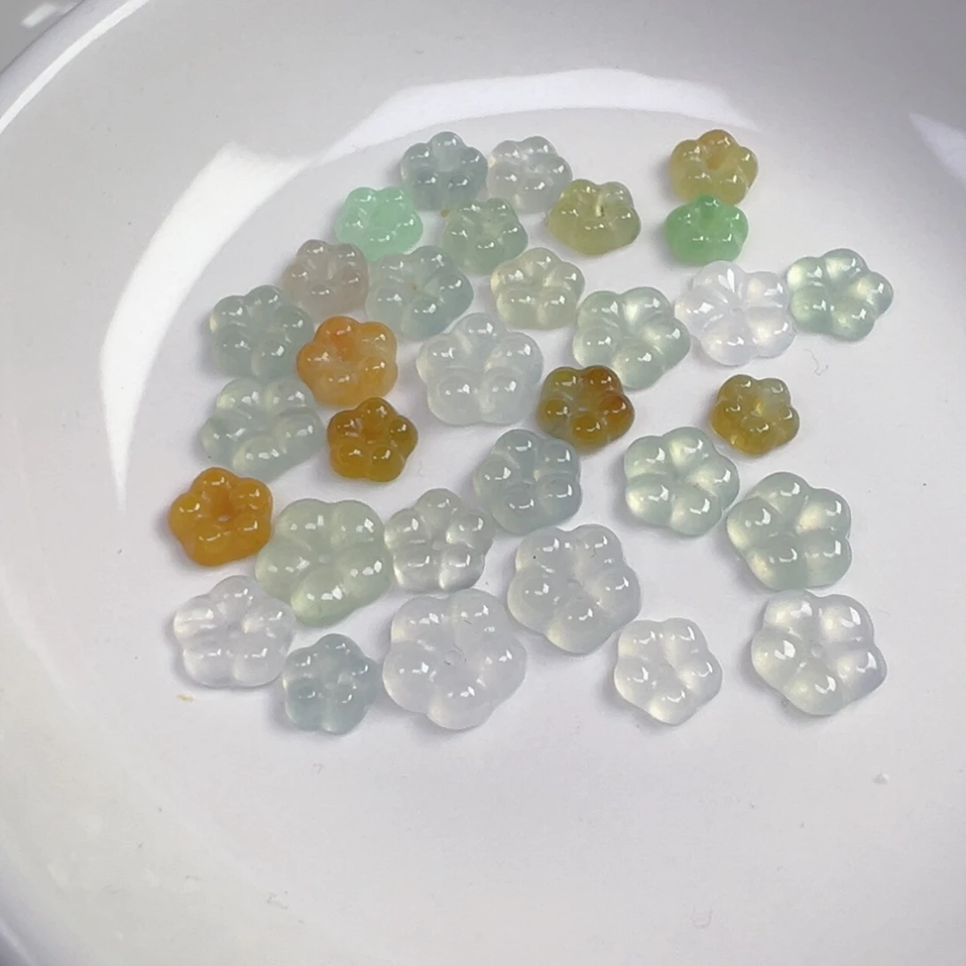 翡翠散珠五瓣花一朵