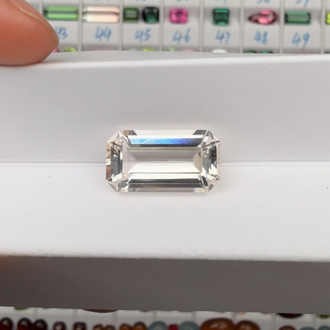 绿柱石（摩根石）裸石天然8.34克拉