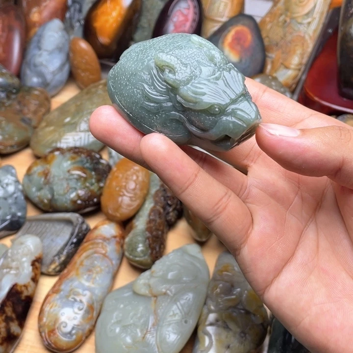 和田玉未镶嵌挂件