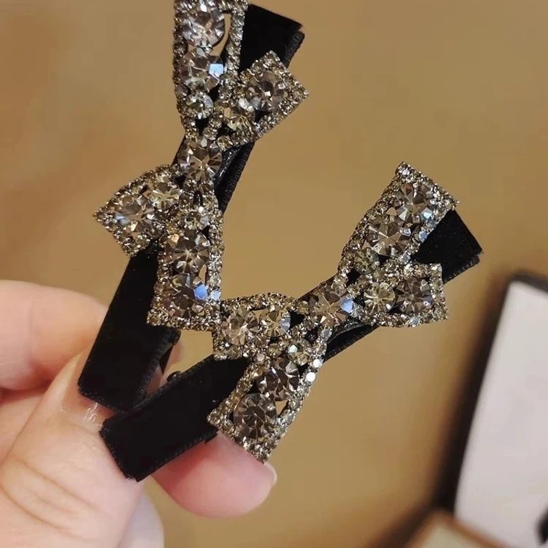 黑色丝绒亮钻发夹侧边夹鸭嘴夹轻奢风蝴蝶结网红镶钻秋冬款涵优优