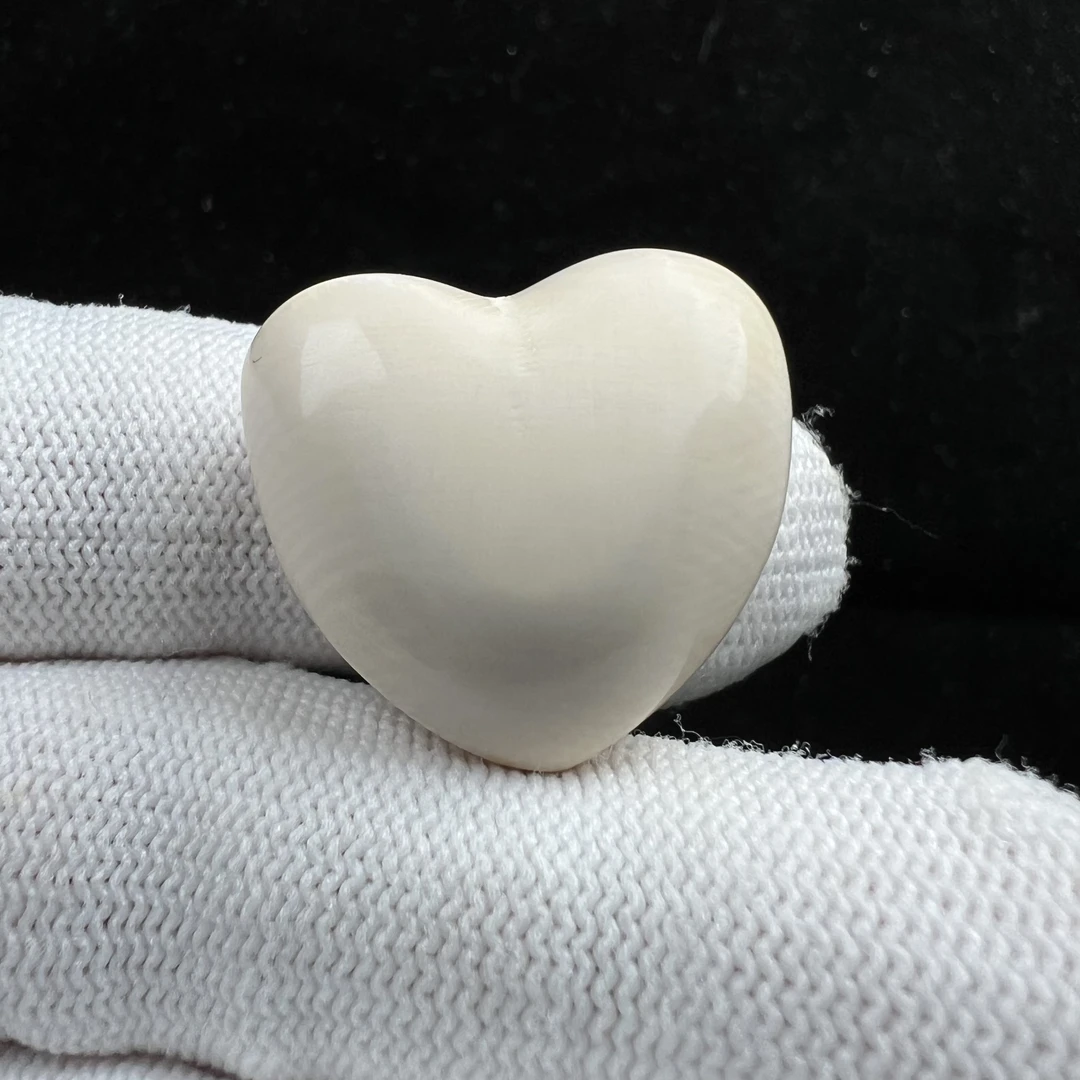 D3757天然猛犸牙带皮爱心23.5x22mm支持鉴定 假一罚四