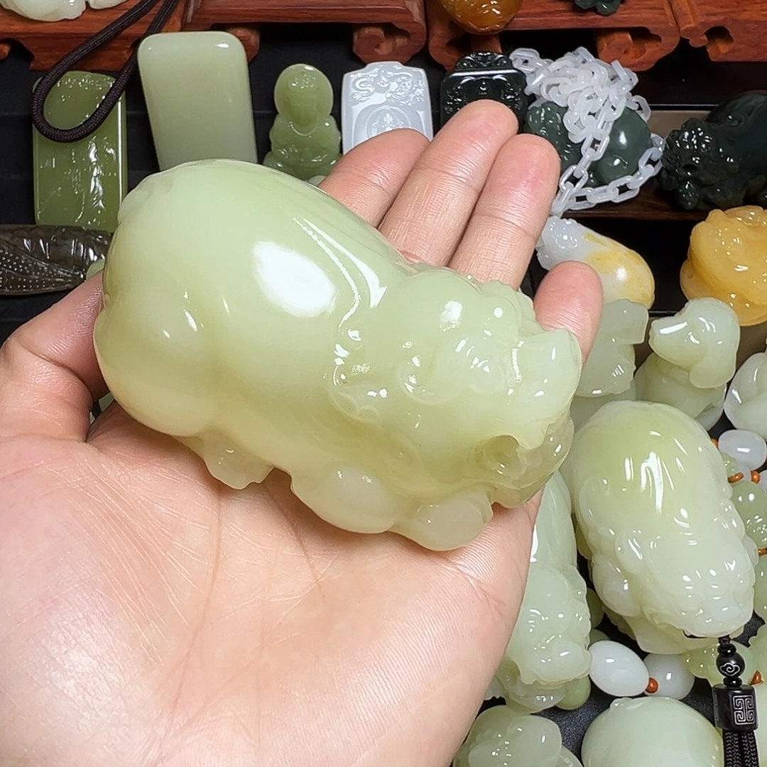 彩***法玉新疆天然料子精品