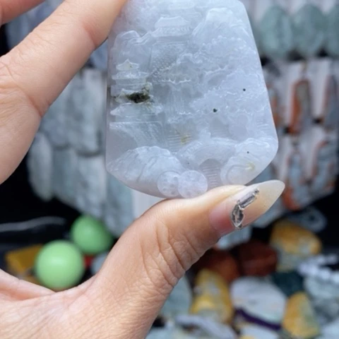 翡翠颈饰未镶嵌翡翠