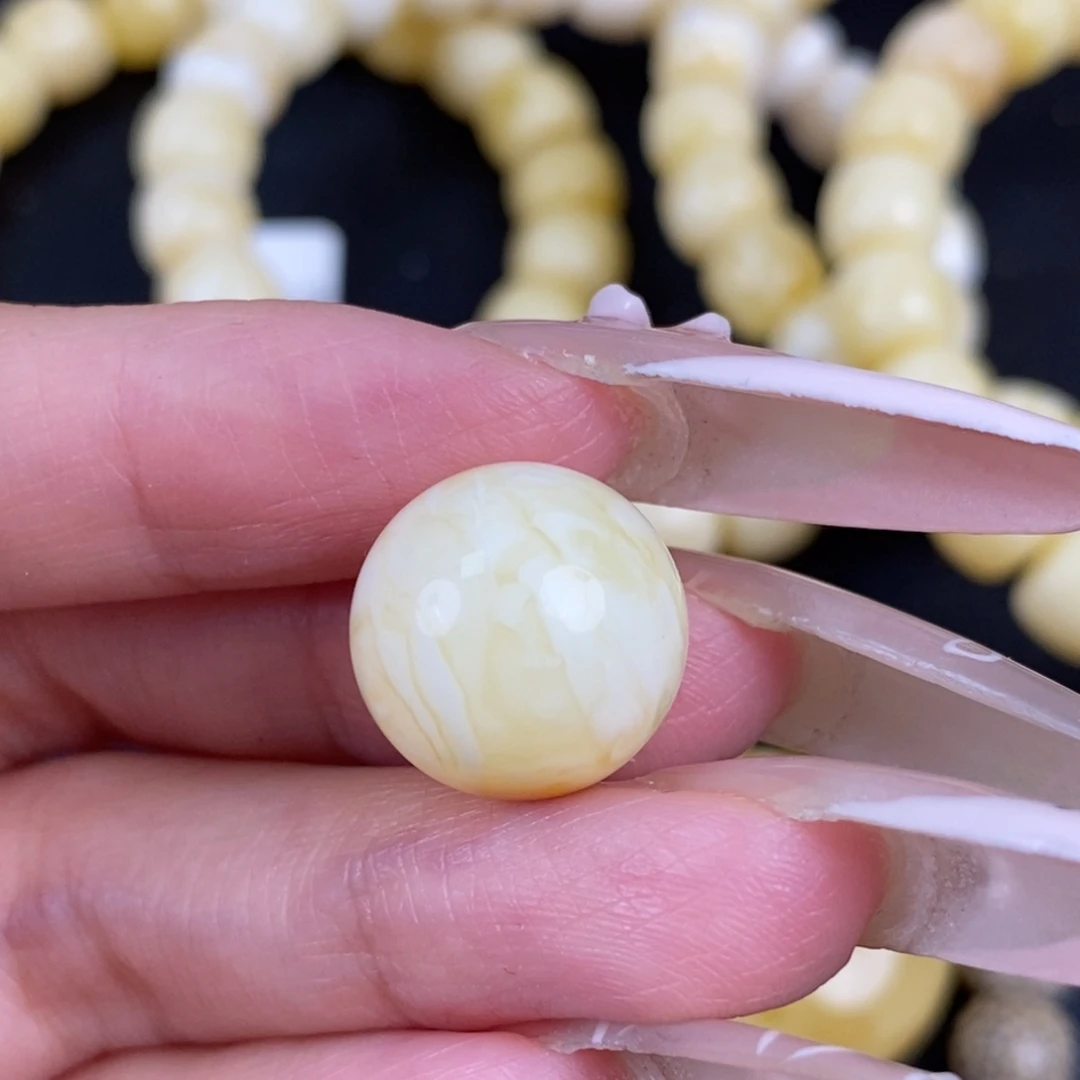 琥珀未镶嵌珠宝奇石258