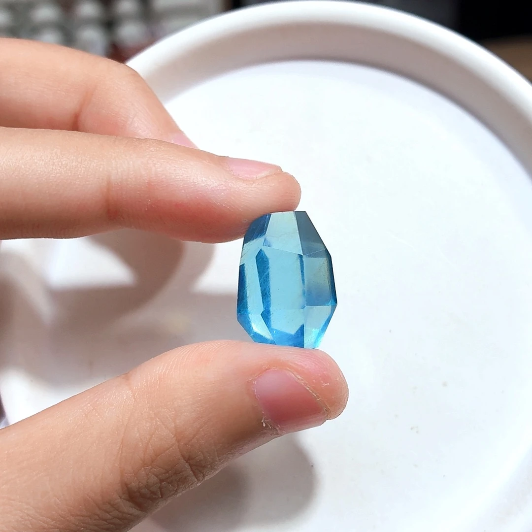未镶嵌珠宝半成品水晶海蓝宝打孔不退换