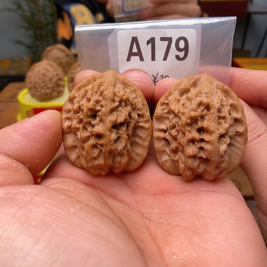 吊坠文玩核桃马老四38+