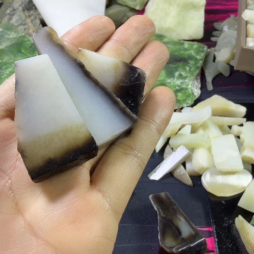指***年和田玉（糖玉）未镶嵌挂件