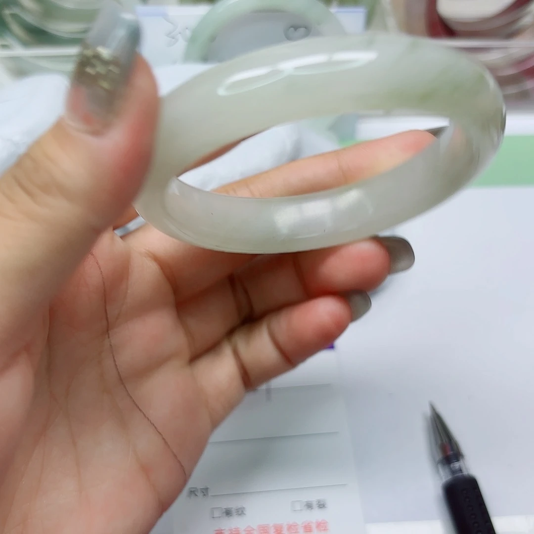 未镶嵌手镯石英质玉57/5655