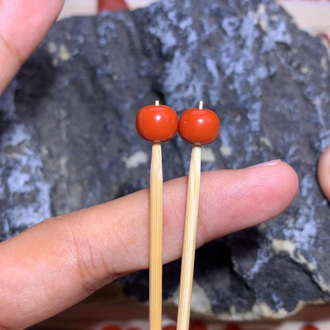 南红玛瑙未镶嵌瓦西满肉柿子对珠8×7微微纹