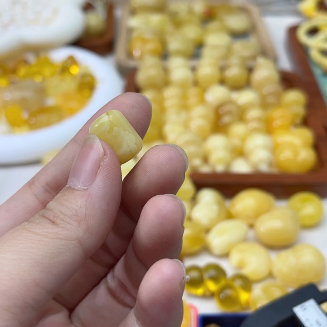 【闪购商品】未镶嵌蜜蜡裸石配饰