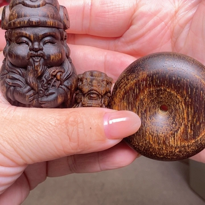 沉香木手串白棋财神➕黄棋貔貅➕富森红土平安扣
