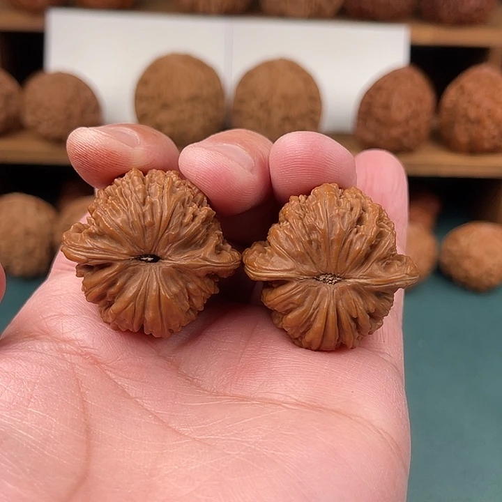 飞***猴文玩核桃把件文玩核桃平谷原生态四座楼35