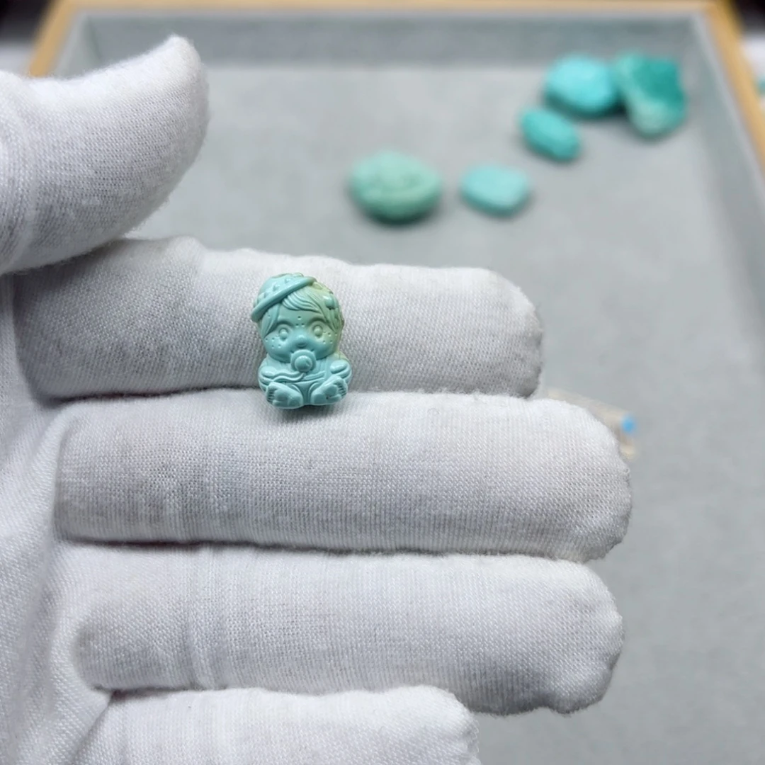 绿松石未镶嵌挂件