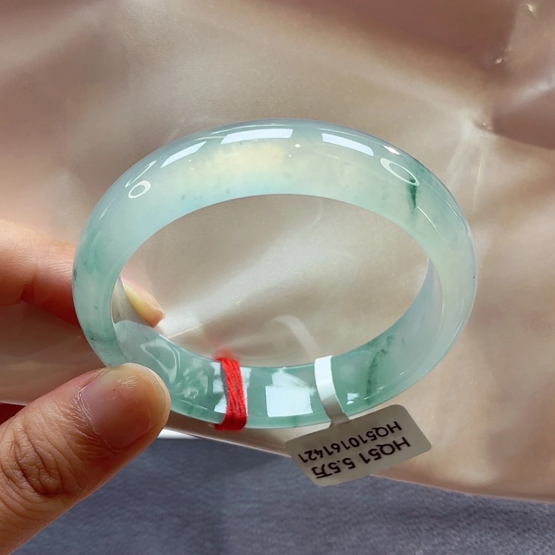 翡翠未镶嵌手镯52正 高冰飘花完美(5号)必入