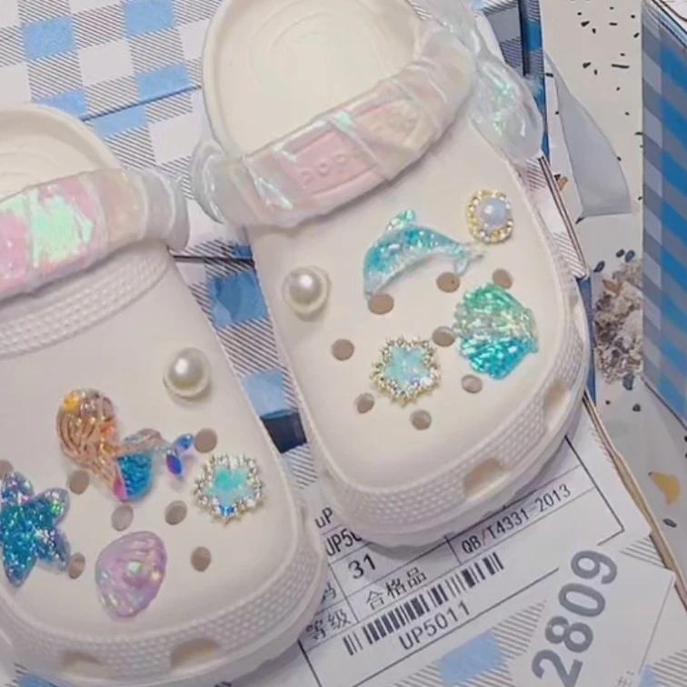 鞋扣鞋拖网红潮流卡通橡塑熊白色休闲时尚个性半拖