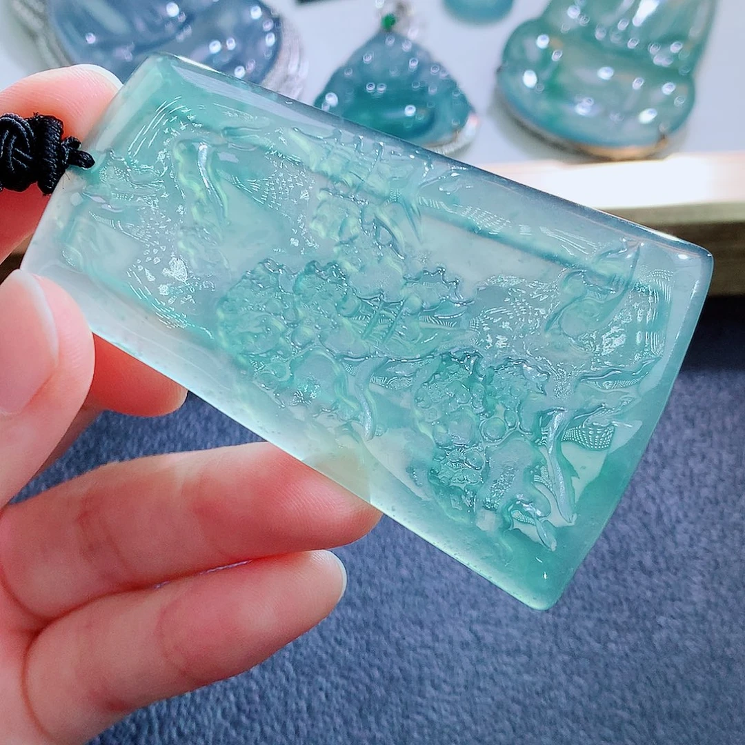 翡翠未镶嵌颈饰翡翠
