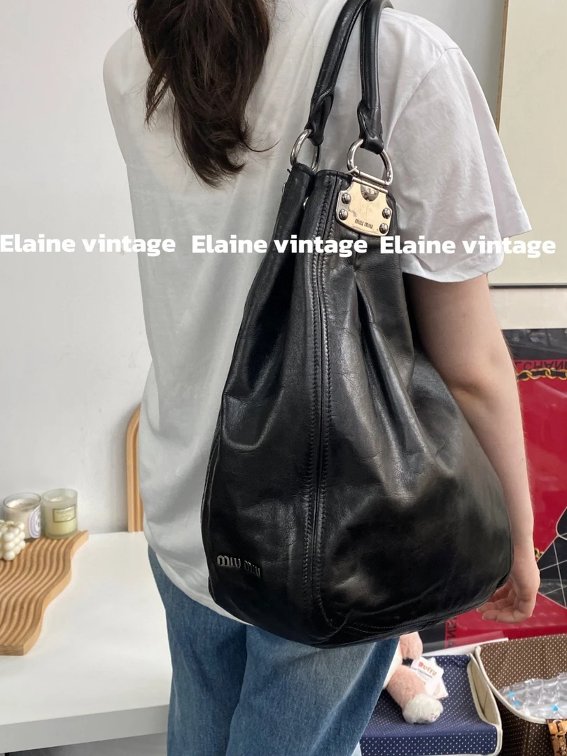 95新 MIU MIU/缪缪 黑银侧标logo手提单肩托特包35cm/Y315
