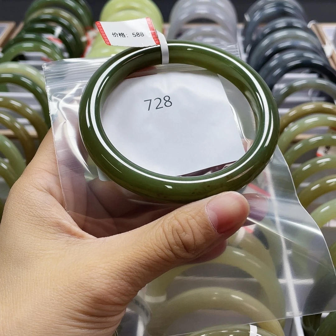 和田玉手镯未镶嵌728圈口64