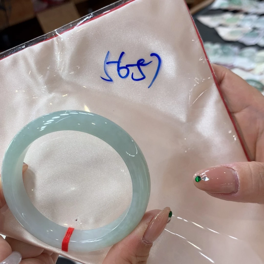 未镶嵌手镯翡翠48小时鉴赏