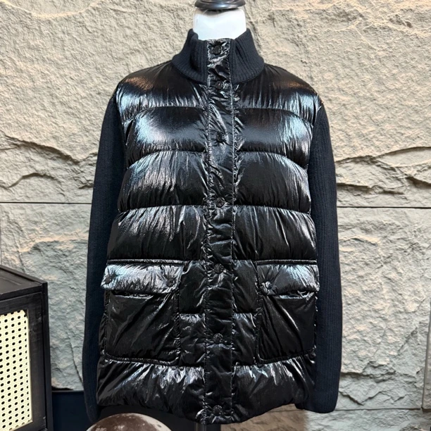 99新 MONCLER 胸围50衣长62 2码 蒙口拼接袖羽绒服 M215