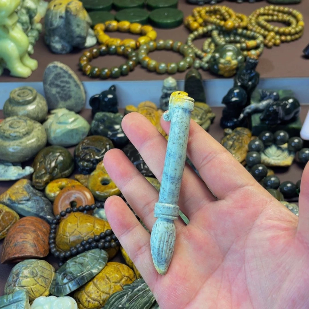 【闪购商品】未镶嵌岫岩河磨玉（透闪石质玉）挂件